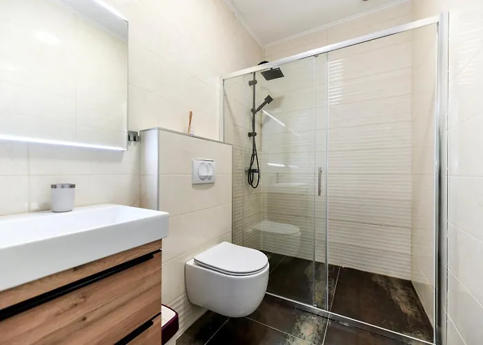 Crowonder Sunrise With Swimming Pool And Seaview Vir